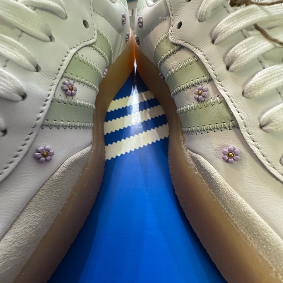 Adidas Samba NIB White w/ Mint Stripes with Gum Sole Size 7W - Picture 12 of 16